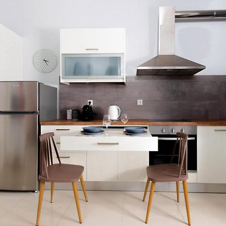 Twin Lofts Ταξιαρχών, A Kalamatastay Property Екстер'єр фото