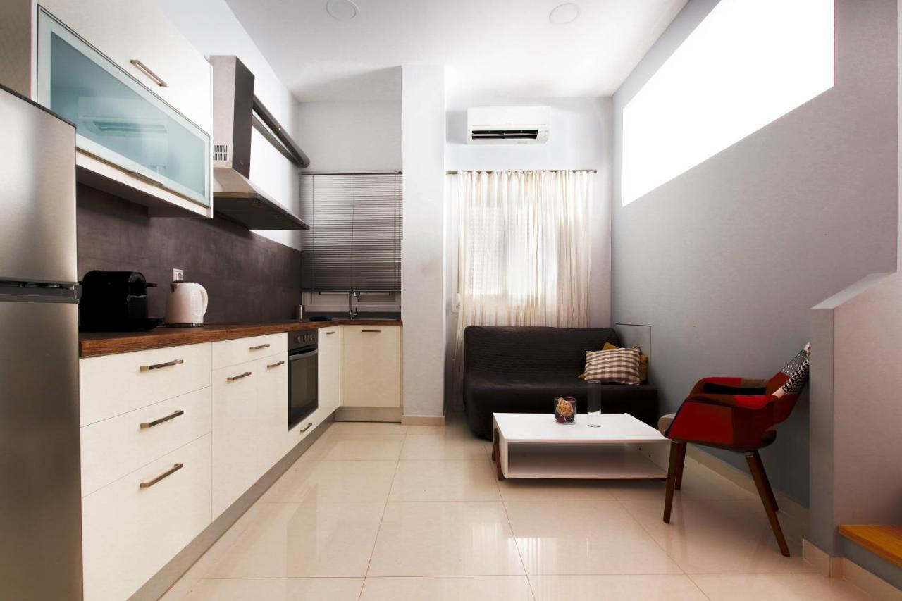 Twin Lofts Ταξιαρχών, A Kalamatastay Property Екстер'єр фото