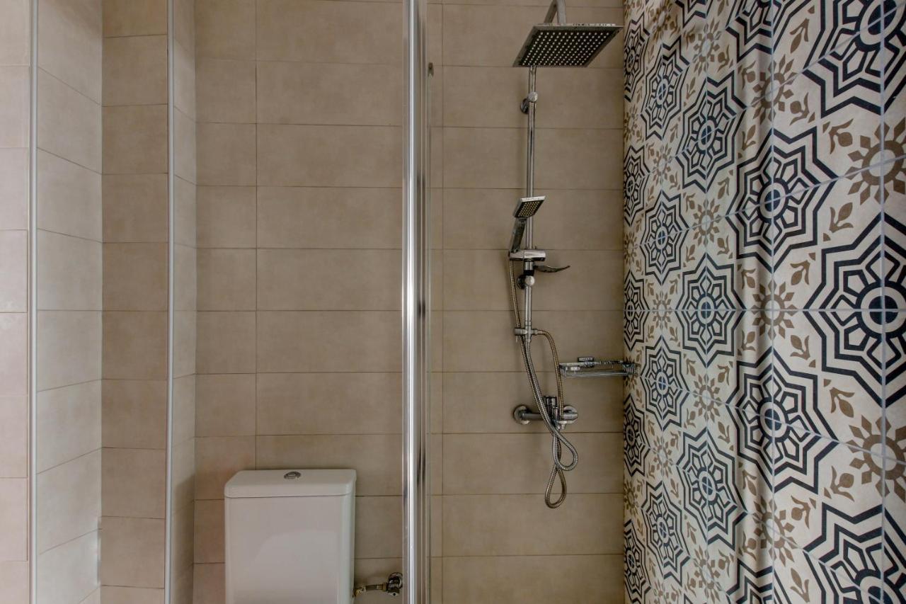 Twin Lofts Ταξιαρχών, A Kalamatastay Property Екстер'єр фото